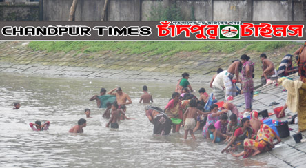 স্নানে ব্যস্ত সবাই ….