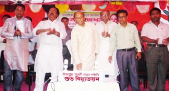 ফরিদগঞ্জে বিদ্যুৎ সংযোগ উদ্বোধন করলেন শামছুল হক ভূঁইয়া