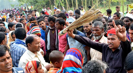 হাজার হাজার মানুষ কথিত ভন্ডপীরের অপচিকিৎসায় প্রতারিত হচ্ছে 