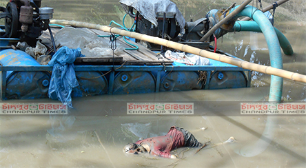 নিখোঁজের ৮দিন পর লাশ হয়ে ফিরলো শাহরাস্তির শিশু আরাফাত