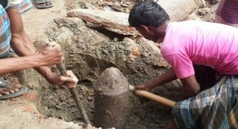 এলাকাবাসীর কৌতুহল : মাটি খুঁড়তেই পিলারের সন্ধ্যান