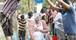 নিরাপত্তার অজুহাতে মুসলমান হওয়ায় নামানো হলো বিমান থেকে