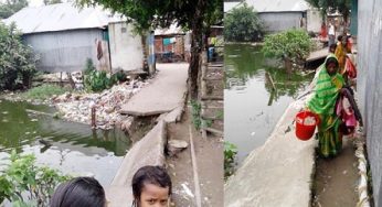 চাঁদপুর বকুলতলায় রাস্তা ভেঙ্গে পুকুরে : দূষণ হচ্ছে পরিবেশ