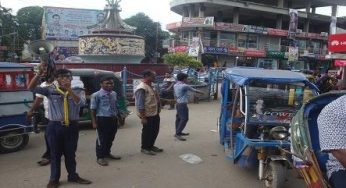 ঈদে চাঁদপুর শহরের যানজট নিয়ন্ত্রণে স্কাউটরা