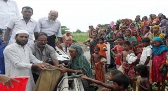 রাজরাজেশ্বরে ক্ষতিগ্রস্থদের মাঝে জিআর নগদ অর্থ ও চাল বিতরণ