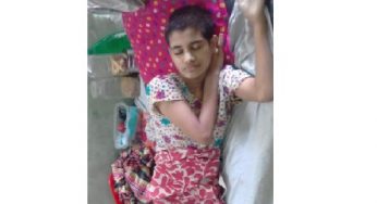 মতলবে অর্থ ও উন্নত চিকিৎসার অভাবে বিছানায় কাতরাচ্ছে মুন্নি