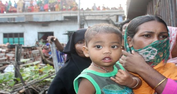 তিন দিন ধরে মৃত মায়ের আঙুল চুষল শিশু নাহিদ