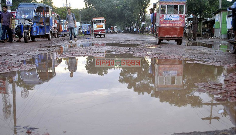 কুমিল্লা-সিলেট মহাসড়কে ঝুঁকিতে যান চলাচল