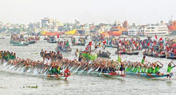 মতলবের ধনাগোদা নদীতে নৌকা বাইচ প্রতিযোগিতা