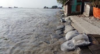 চাঁদপুর পুরানবাজারস্থ শহর রক্ষা বাঁধে ভাঙন