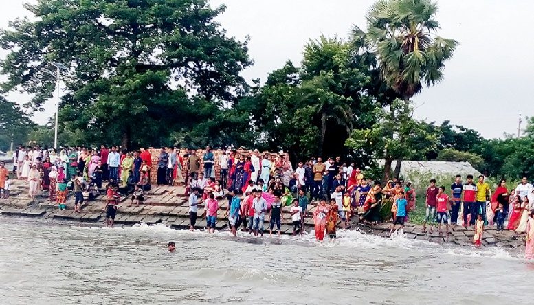 ঈদের আনন্দ-উচ্ছ্বাসে মুখর মতলবের মেঘনা পাড়