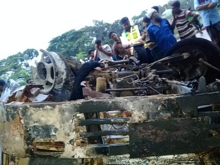 Comilla accident pic 02