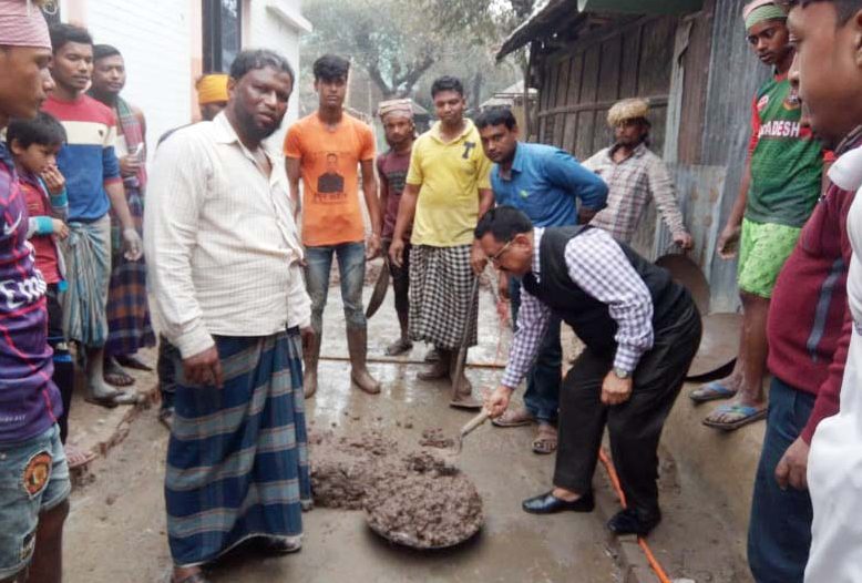 শাহরাস্তি পৌরসভার বিভিন্ন ওয়ার্ডে উন্নয়নমূলক কাজের উদ্বোধন