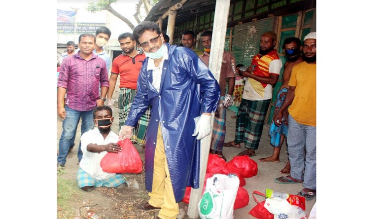 কচুয়ায় ২ হাজার অসহায়দের মাঝে খাদ্য সামগ্রী বিতরণ