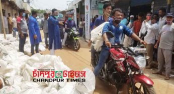 হাইমচরের চরাঞ্চলে ফোন কলে খাদ্য সহায়তা পেলো সাত হাজার পরিবার