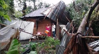 ঈদের সকালে ১০ মিনিটের ঝড়ে লন্ডভন্ড ঘরবাড়ি