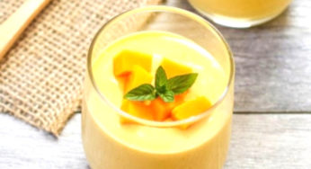 ইফতারে প্রাণ জুড়াবে আম ও বাদামের শরবত