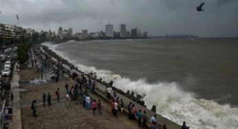 ১১০ কিমি বেগে মুম্বাইয়ে আঘাত হানবে ‘নিসর্গ’