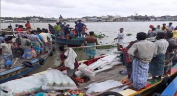 চাঁদপুর মেঘনার ঘূর্ণি স্রোতে খাদ্যপণ্য ভর্তি ট্রলার ডুবি