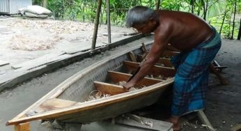 কচুয়ায় হারিয়ে যাচ্ছে গ্রাম বাংলার ঐতিহ্যবাহী নৌকা