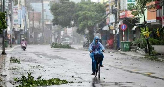 টাইফুনের আঘাতে, টাইফুন মোলাভের আঘাতের