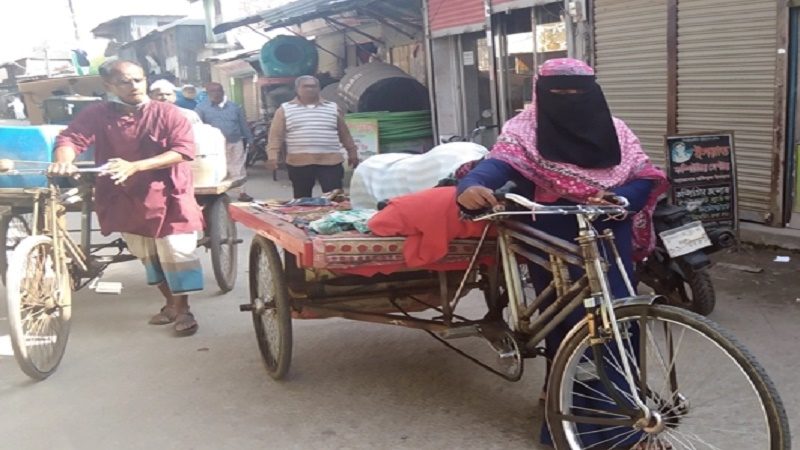 ‘শরম দিয়া কি অইবে, স্বামীর বিপদে পাশে না থাকলে কেমন ভালোবাসা’