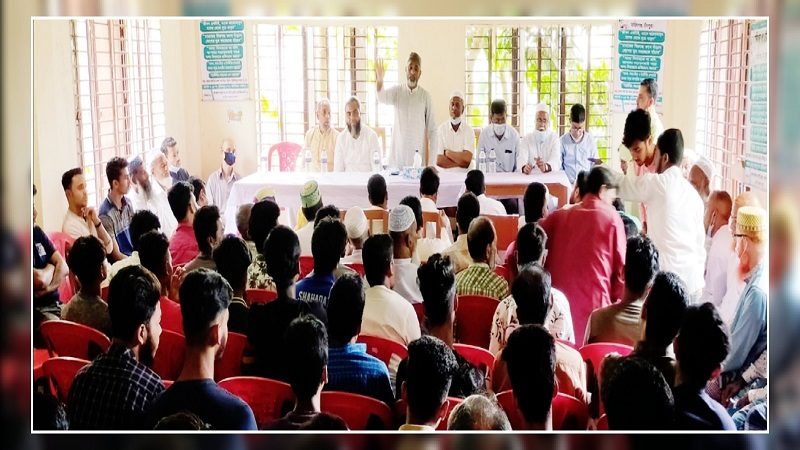 ফরিদগঞ্জে আ.লীগ নেতা-কর্মীদের সাথে উপজেলা চেয়ারম্যানের মতবিনিময়