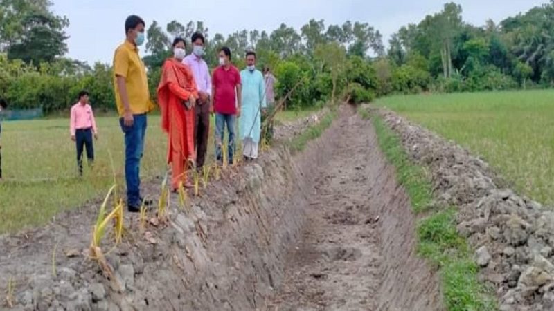 শাহরাস্তিতে বিভিন্ন উন্নয়নমূলক কাজের পরিদর্শনে ইউএনও