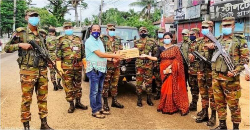 চাঁদপুরে সেনা সদস্যদের জন্য স্বাস্থ্য সুরক্ষা সামগ্রী প্রদান