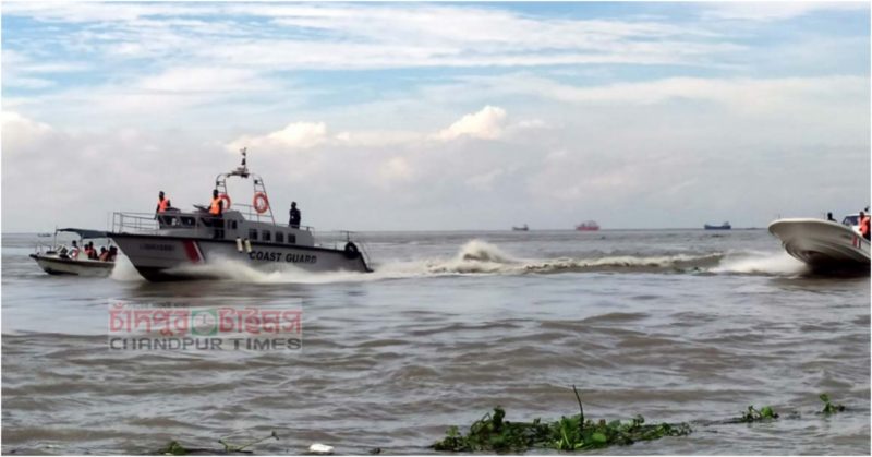 চাঁদপুরে করোনা সংক্রমনরোধে নৌপথে কোস্ট গার্ডের টহল