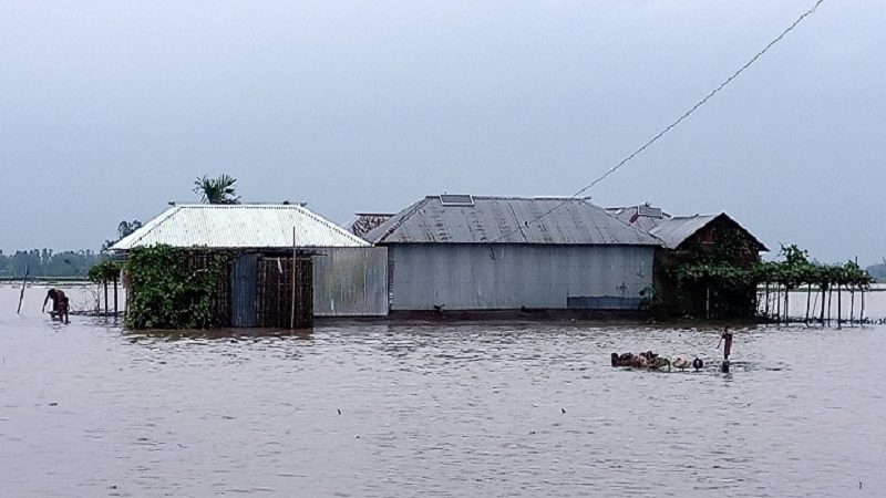 বেড়েই চলেছে পানি, ৮ পয়েন্টে বিপৎসীমার ওপরে