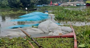 চাঁদপুরে ৪ হাজার ২ শ বস্তা সিমেন্টসহ কার্গো ডুবি