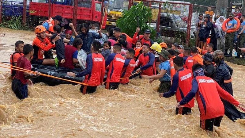 ফিলিপাইনে টাইফুনে নিহতের সংখ্যা বেড়ে ২০৮