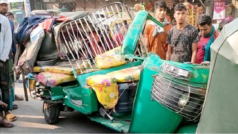 সড়ক দুর্ঘটনায় নিহতদের পরিবারকে ৫ লাখ টাকা দেবে সরকার 