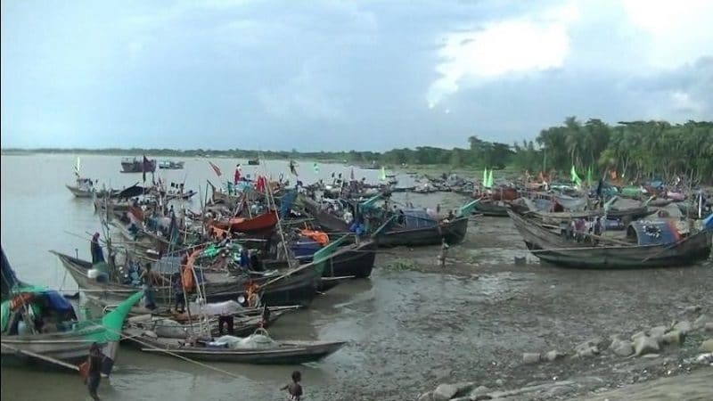 মেঘনায় মাছ শিকারে গিয়ে ৭ জেলে অপহরণের শিকার