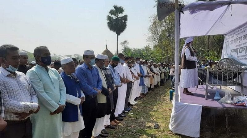 দাদা-দাদির পাশে চিরনিদ্রায় শায়িত হাদিসুর