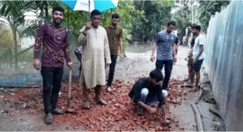 কচুয়ায় ইউপি চেয়ারম্যানের উদ্যোগে স্বেচ্ছাশ্রমে রাস্তা সংস্কার