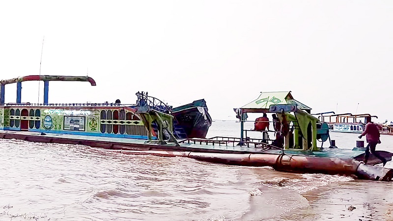 সকালে জরিমানা বিকেলে ফের বালু উত্তোলন শুরু