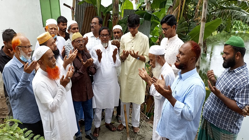 শাহী জামে মসজিদে লাশ ধোঁয়া ও ফ্রিজিং ঘরের ভিত্তিপ্রস্তর উদ্বোধন