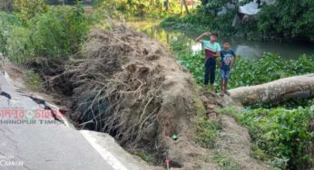 ৪৮ ঘন্টা বিদ্যুৎহীন মতলবে, রাস্তাঘাটে ব্যাপক ক্ষয়ক্ষতি