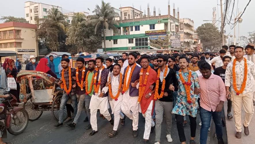 চাঁদপুর পৌর ছাত্রলীগের নবগঠিত কমিটির আনন্দ মিছিল