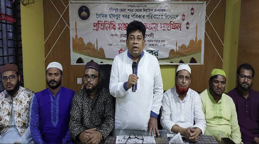 চাঁদপুর খবর পত্রিকার প্রতিনিধি সভা ও ইফতার মাহফিল