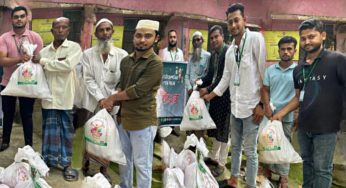 ফরিদগঞ্জে ইফতার নিয়ে অসহায় মানুষের পাশে হাদিয়া ফাউন্ডেশন