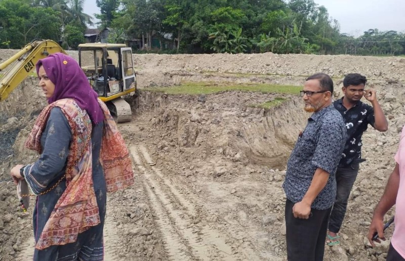 শাহরাস্তিতে কৃষি জমি নষ্ট করায় অর্ধ লাখ টাকা জরিমানা