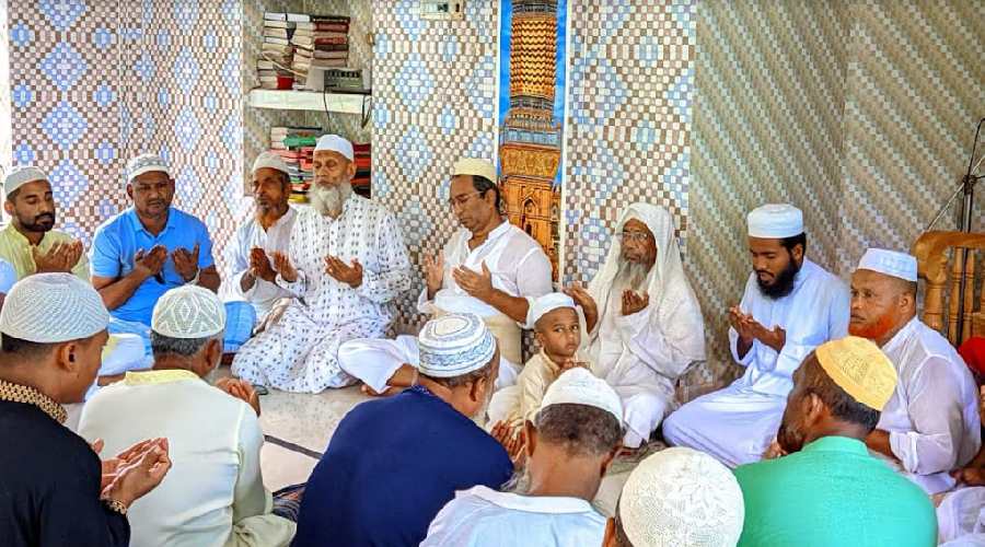 চাঁদপুরে খালেদা জিয়ার রোগমুক্তি কামনায় দোয়া মাহফিল