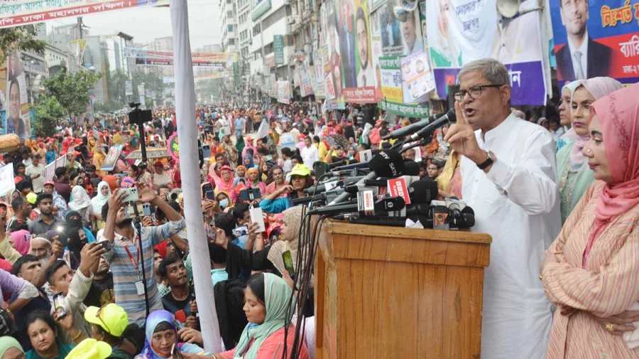 খালেদা জিয়ার বিদেশে চিকিৎসার ব্যবস্থা করবে সরকার, আশা ফখরুলের