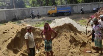 কচুয়ার মহিলা দাখিল মাদ্রাসার একাডেমিক ভবনের সম্প্রসারণ কাজে ব্যাপক অনিয়ম