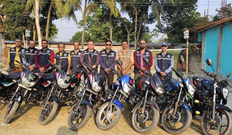 চুরি যাওয়া ৮টি মোটরসাইকেল চরাঞ্চল থেকে উদ্ধার করেছে পিবিআই