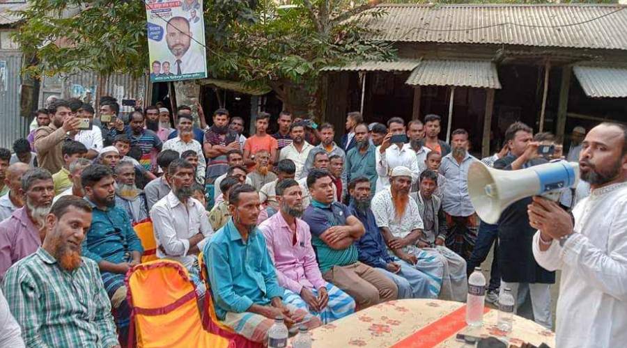 ইব্রাহীমপুরে উপজেলা চেয়ারম্যান প্রার্থী অ্যাড. হুমায়ুন কবির সুমনের গণসংযোগ