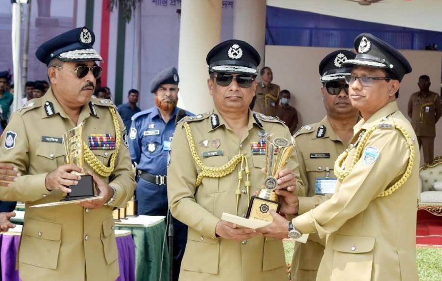 মাদক দ্রব্য উদ্ধার ও অপরাধ নিয়ন্ত্রণে সেরা কুমিল্লা